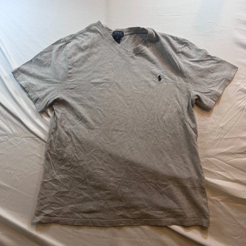 Polo Ralph Lauren Mens XL Gray V-Neck T-Shirt Short Sleeve Pony Logo Tee